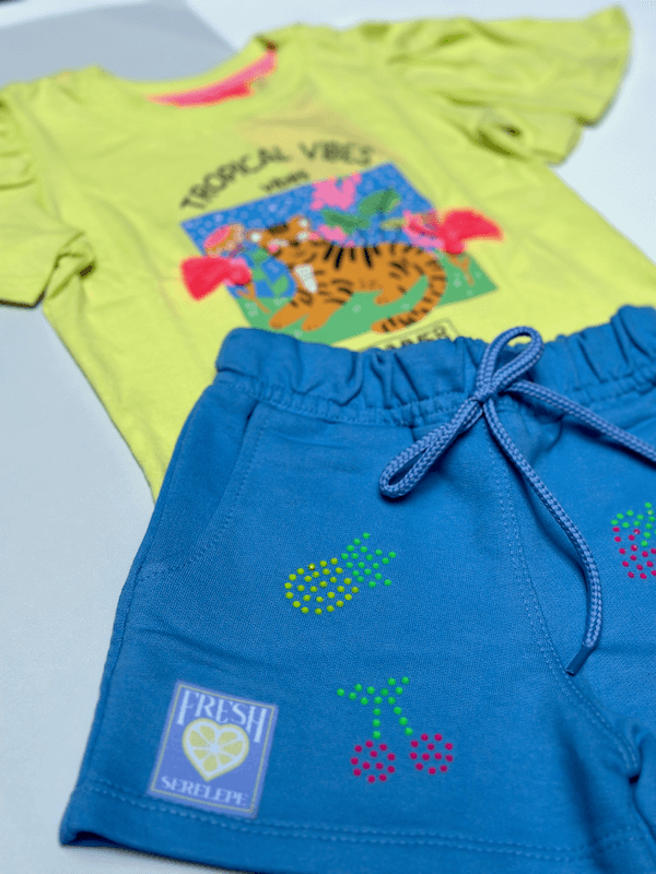 Conjunto Blusa Feminina em meia malha e Bermuda Tropical - Serelepe Kids - Tamanho 2